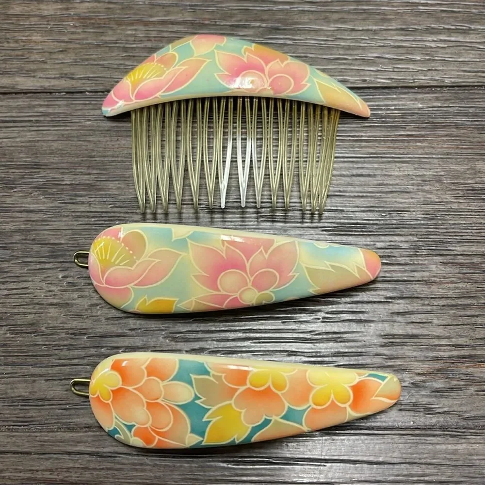 Vintage HAIRCRAFT Comb and Barrettes - Hair Clips NWT Hawaiian Print Design